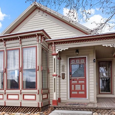 Вілла Mountain View Victorian With Hot Tub! Лідвілл Екстер'єр фото
