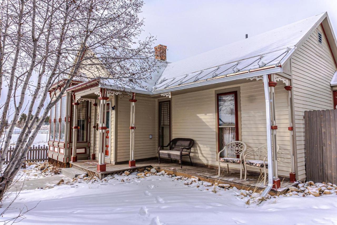 Вілла Mountain View Victorian With Hot Tub! Лідвілл Екстер'єр фото